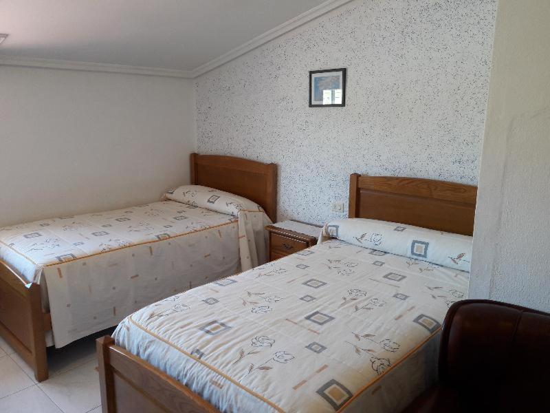 Hostal Sequeiros San Ciprián de Viñas Oda fotoğraf